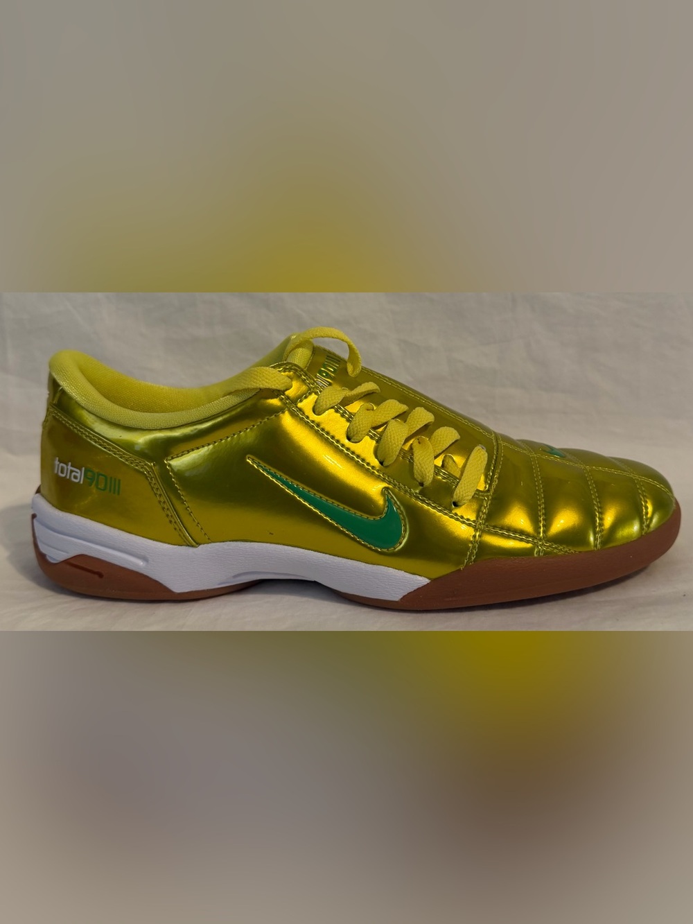 Nike Total 90 Reissue Futsal Soccer Shoes Dynamic Yellow HJ9351-700 Men’s Sz: 9